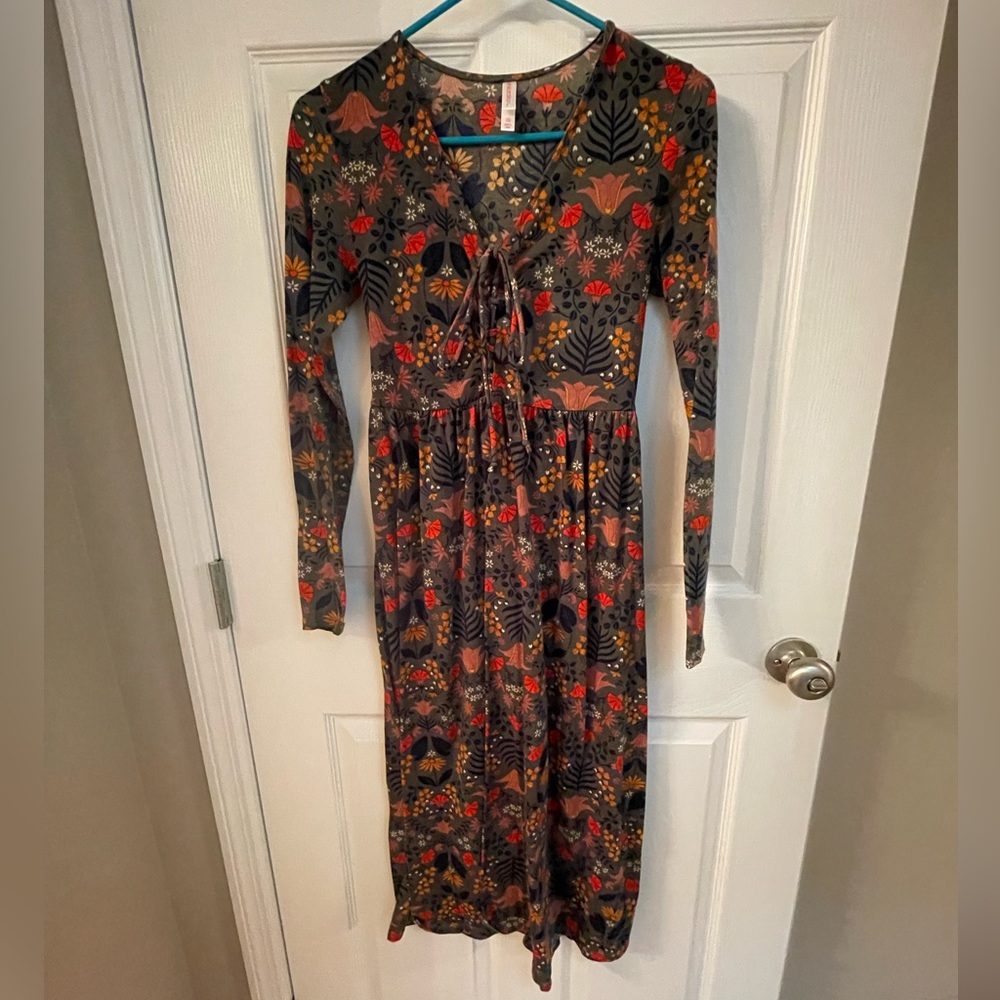 Green floral midi long sleeve dress